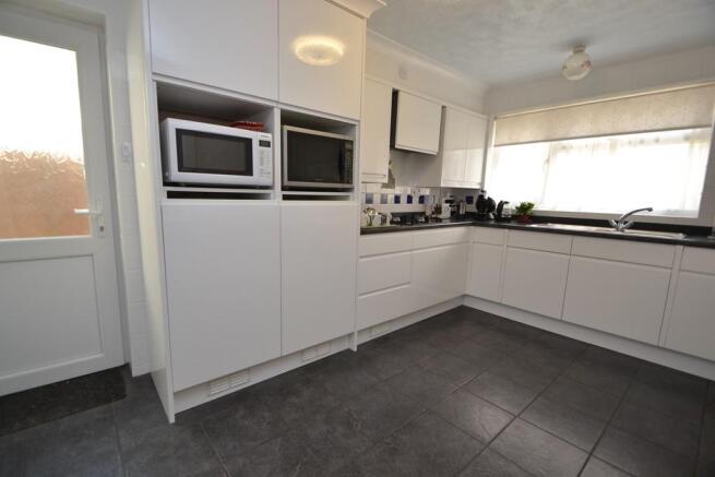 Kitchen / Breakfast 