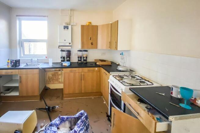 13b Winfrith Road, Earlsfield, London SW18 3BE