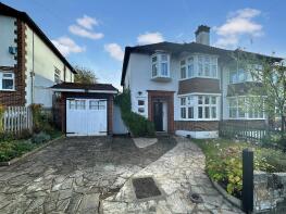 15, Carlton Avenue, South Croydon CR2 0BZ