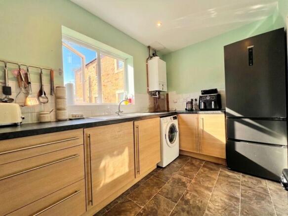 2 bed Apartment for sale Image 7