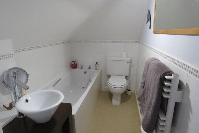 En-Suite Bathroom