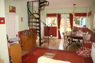FAMILY ROOM/DINING R
