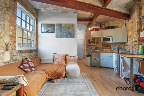 Wapping, Wapping, E1W