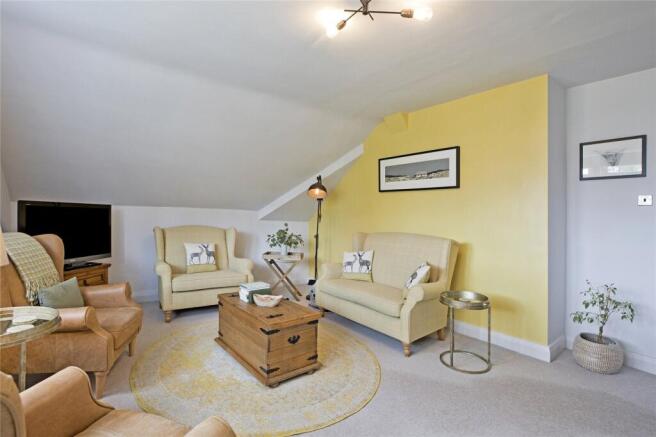2 bed Penthouse for sale Image 5