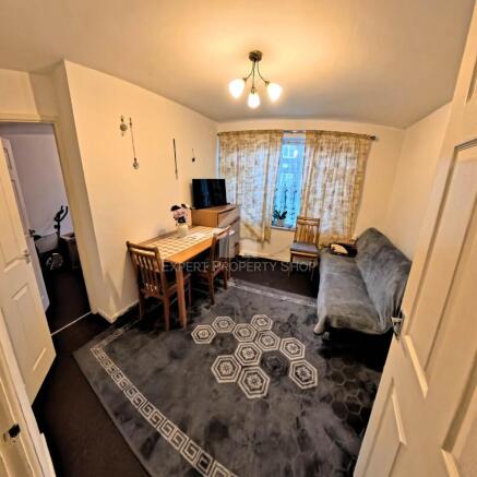1 bed Flat for sale Image 5