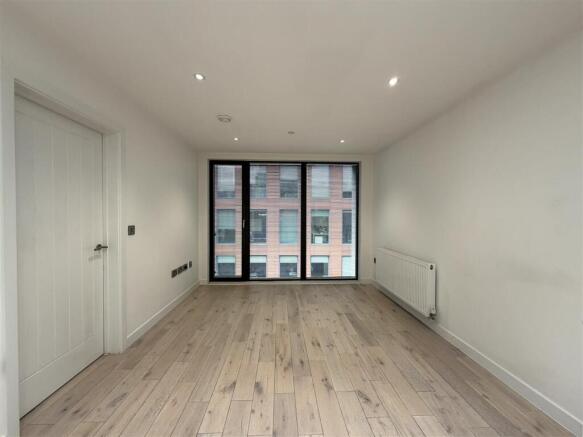 Living Area pic 3.jpeg