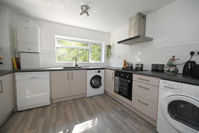 kitchen 1.jpg