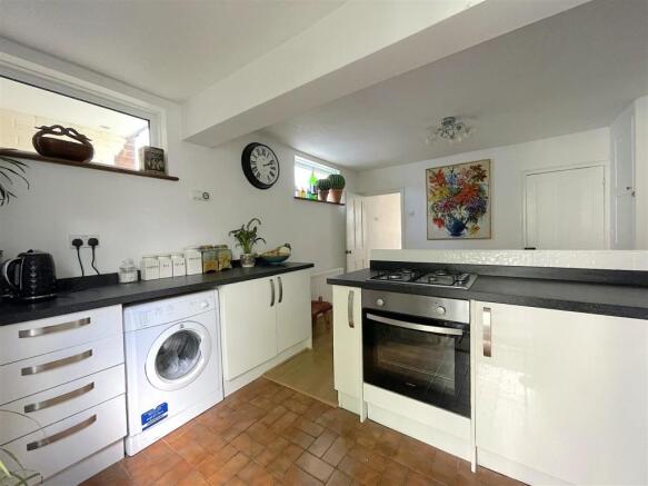 Kitchen (1).jpeg