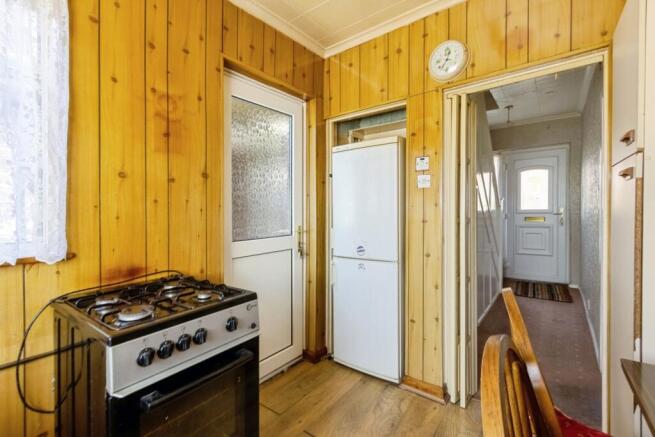 2 bed Semi-Detached for sale Image 8