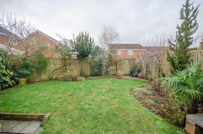 Rear garden pic 2.jpg