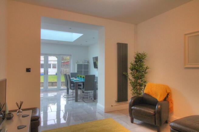 Open Plan Into Kitchen / Diner