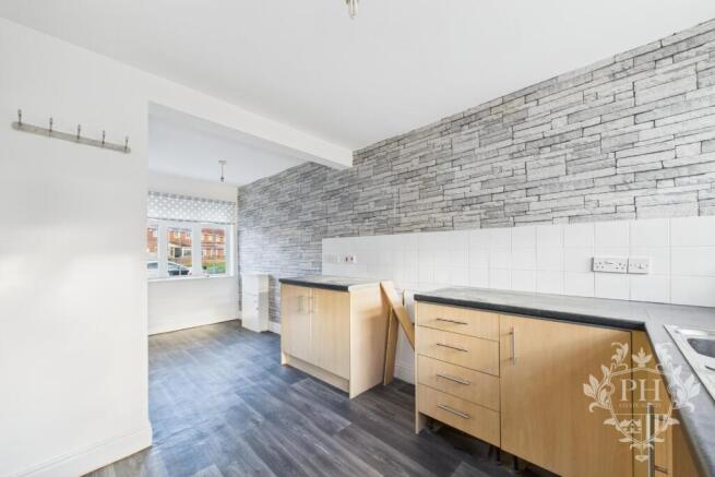3 bed Terraced for sale Image 5