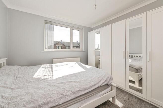 3 bed Semi-Detached for sale Image 7