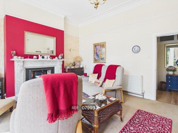 2 bed Terraced to rent Image 4