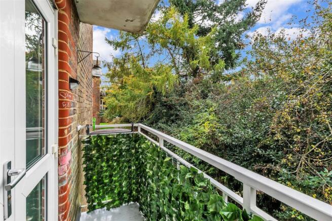 balcony 1b.jpg
