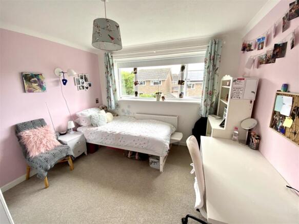 3 Oakfield Bedroom 2 DI .jpeg