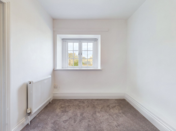 3 bed Terraced to rent Image 9