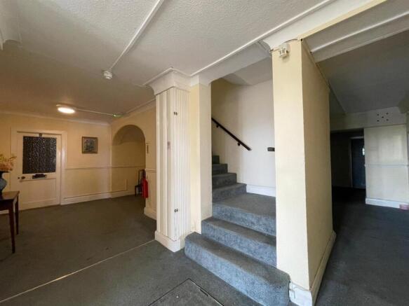 2 bed Apartment for sale Image 10