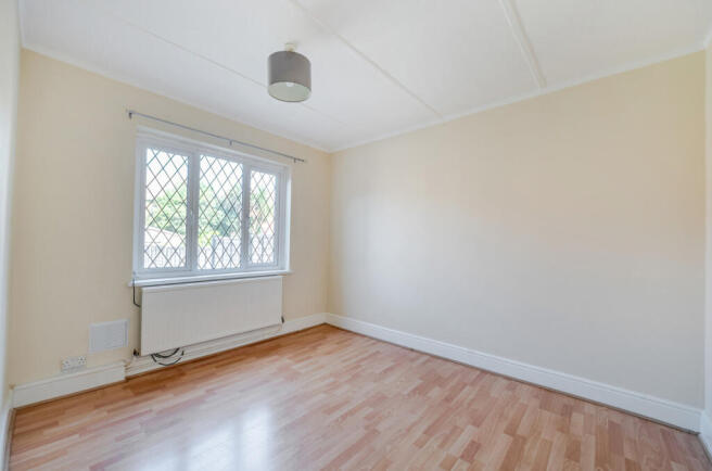 3 bed Semi-Detached for sale Image 8