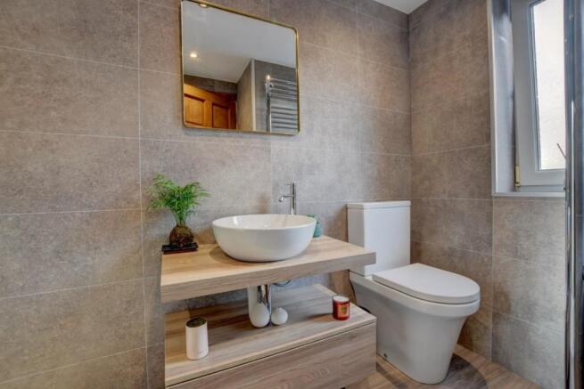 Bathroom - 2.jpg
