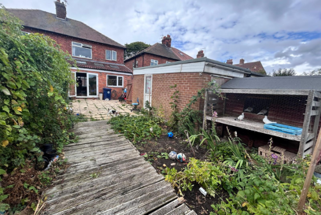 3 bed Semi-Detached for sale Image 8