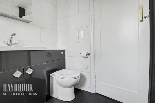 3 bed Semi-Detached to rent Image 5