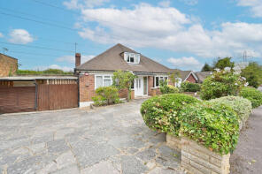 5, Clarks Mead, Bushey WD23 4JZ
