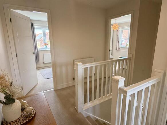 3 bed Detached for sale Image 11