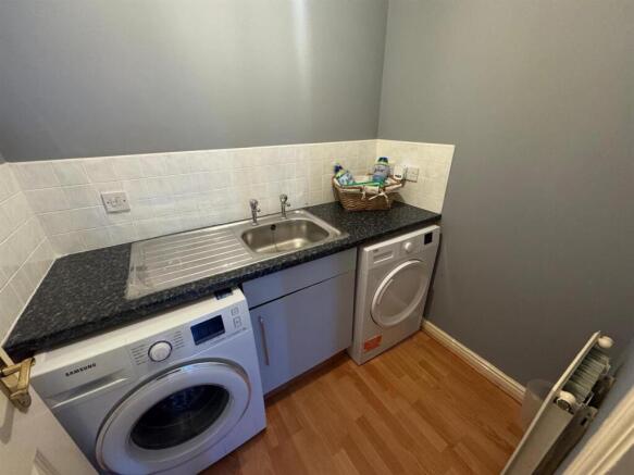 3 bed Town House for sale Image 8