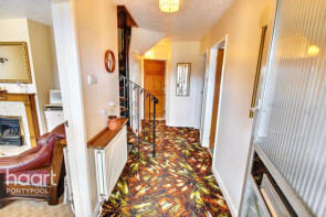 Lamorna, Mount Pleasant, Pontnewynydd, Pontypool NP4 6SE