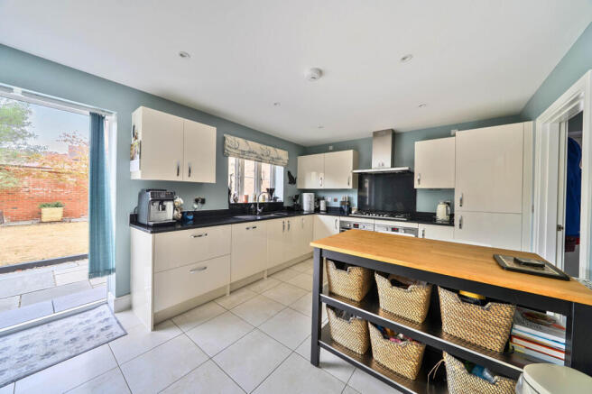 Kitchen/Dining