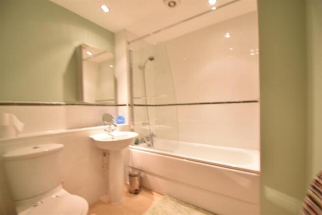 Bathroom.JPG
