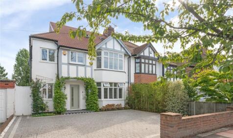 Kingswood Avenue, Bromley, BR2