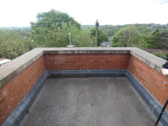 2 bed Apartment to rent Image 12