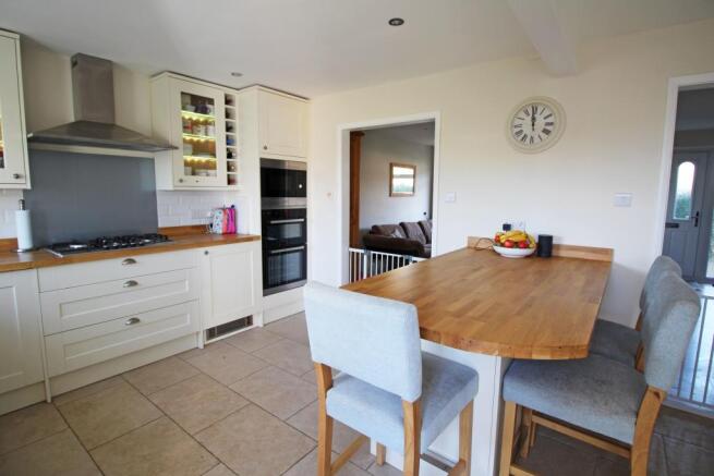 Kitchen Dining area