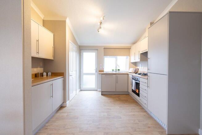 2 bed Park Home for sale Image 10