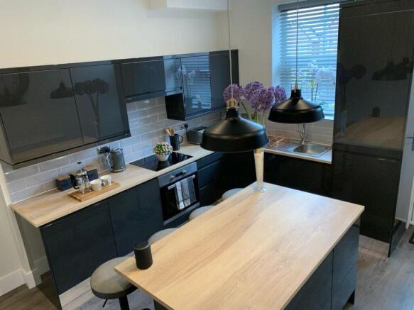 1 bed House Share to rent Image 6