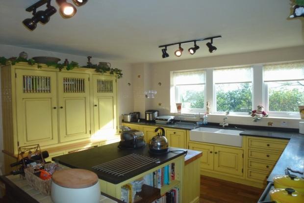 Bespoke fitted Kitchen