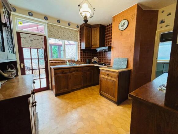 Meadway, Weston Favell Village, Northampton NN3 photo 4