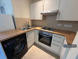 Flat 5, 9, Westerham Road, Bournemouth BH4 8EY