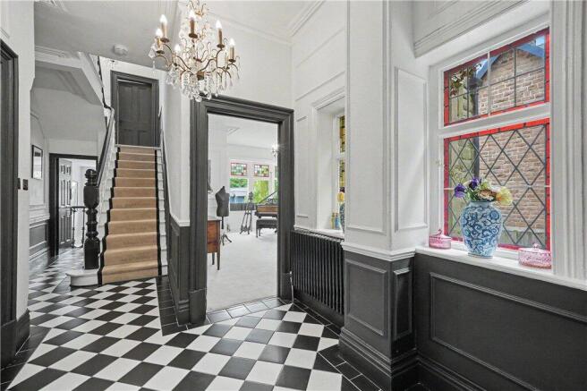 5 bed House for sale Image 6