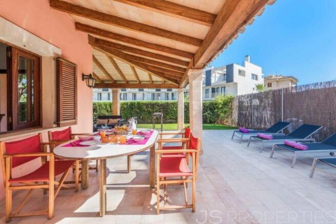 Villa for sale in Llenaire