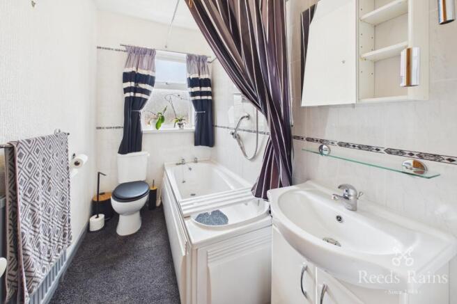 3 bed Terraced for sale Image 8