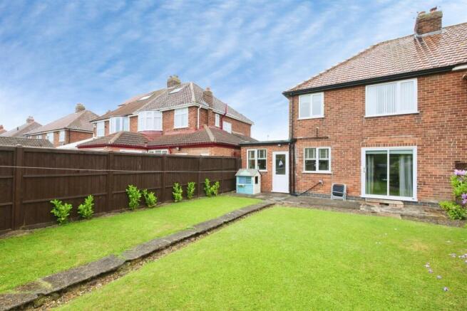 3 bed Semi-Detached for sale Image 9