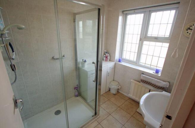 SHOWER ROOM