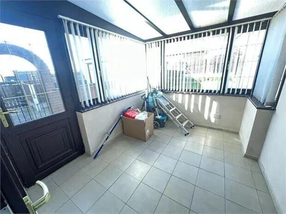 3 bed Semi-Detached for sale Image 6