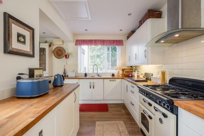3 bed Detached for sale Image 6