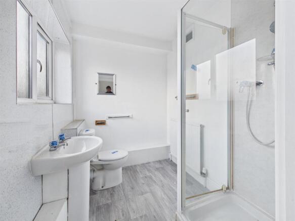 23 bed Block of Apartments for sale Image 11