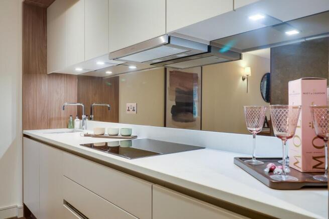 2 bed Flat for sale Image 8