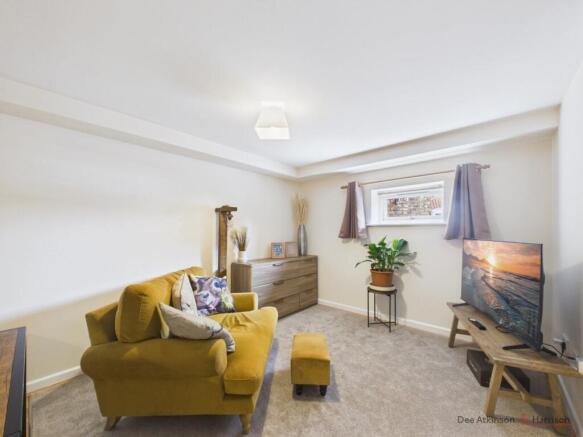 1 bed Flat for sale Image 4